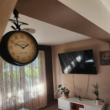 Natalija Apartment *